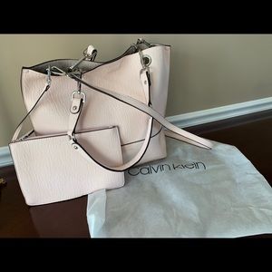 Calvin Klein reversible tote w/ attached wallet